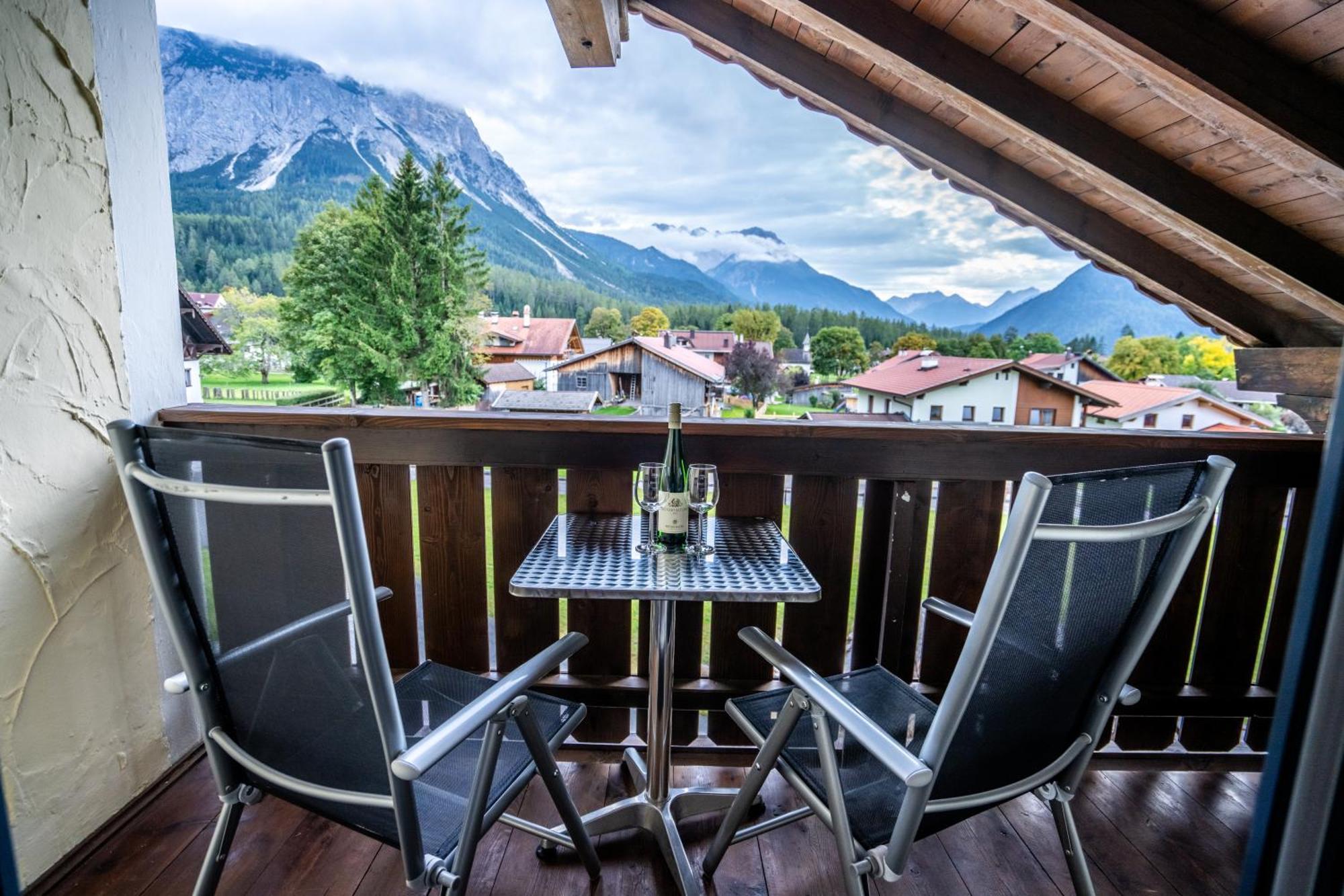 Tiroler Alpblick Appartements Ehrwald Exterior photo